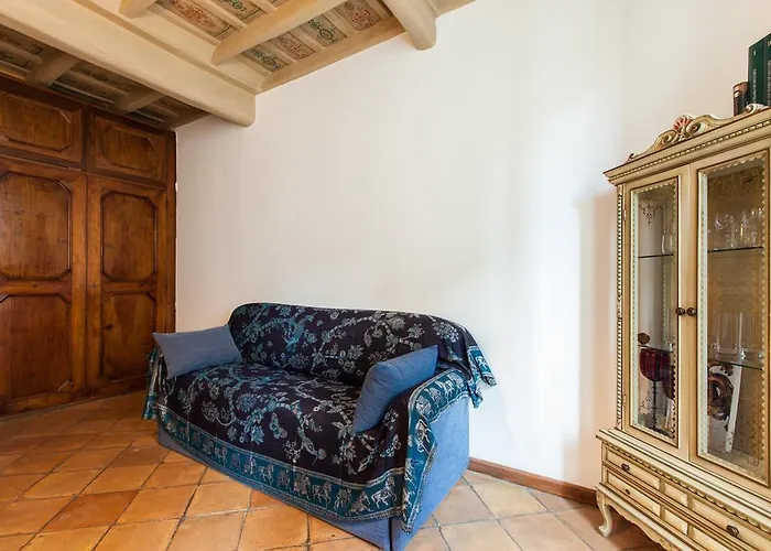 A Window On Pantheon Ρώμη